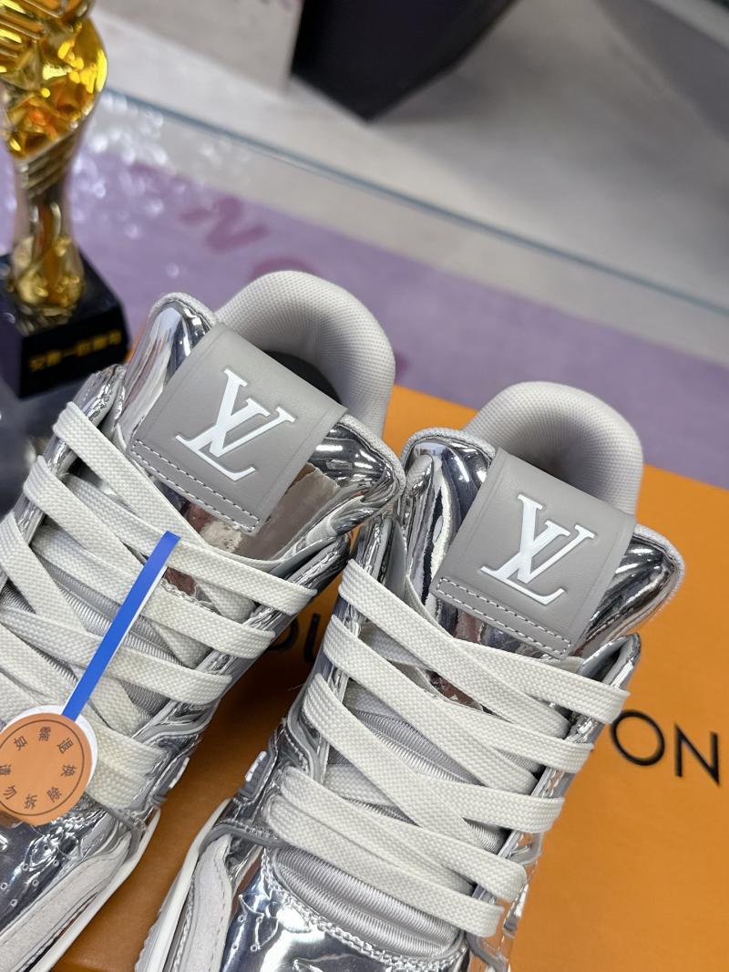 Louis Vuitton Unisex Sneakers MLS120901