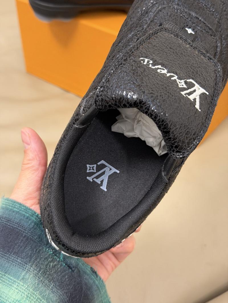 Louis Vuitton Unisex Sneakers YLS120902