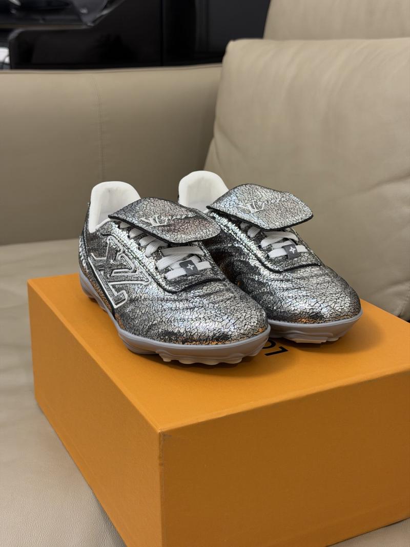 Louis Vuitton Unisex Sneakers YLS120903