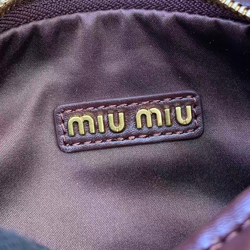 Miu Miu Wander Hobo Bag Burgundy 5BC125