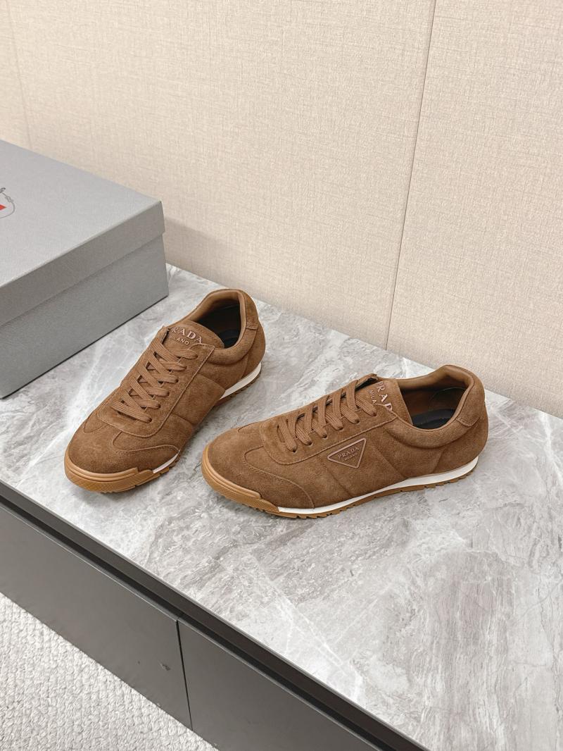 Prada Sneakers DCB121924