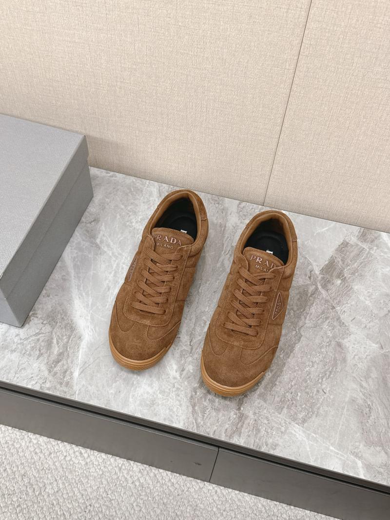 Prada Sneakers DCB121924