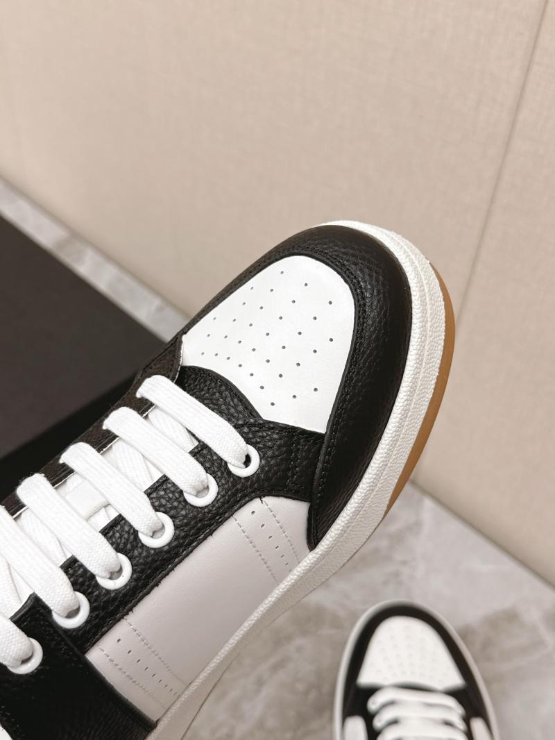 Saint Laurent Sneakers DCB121918
