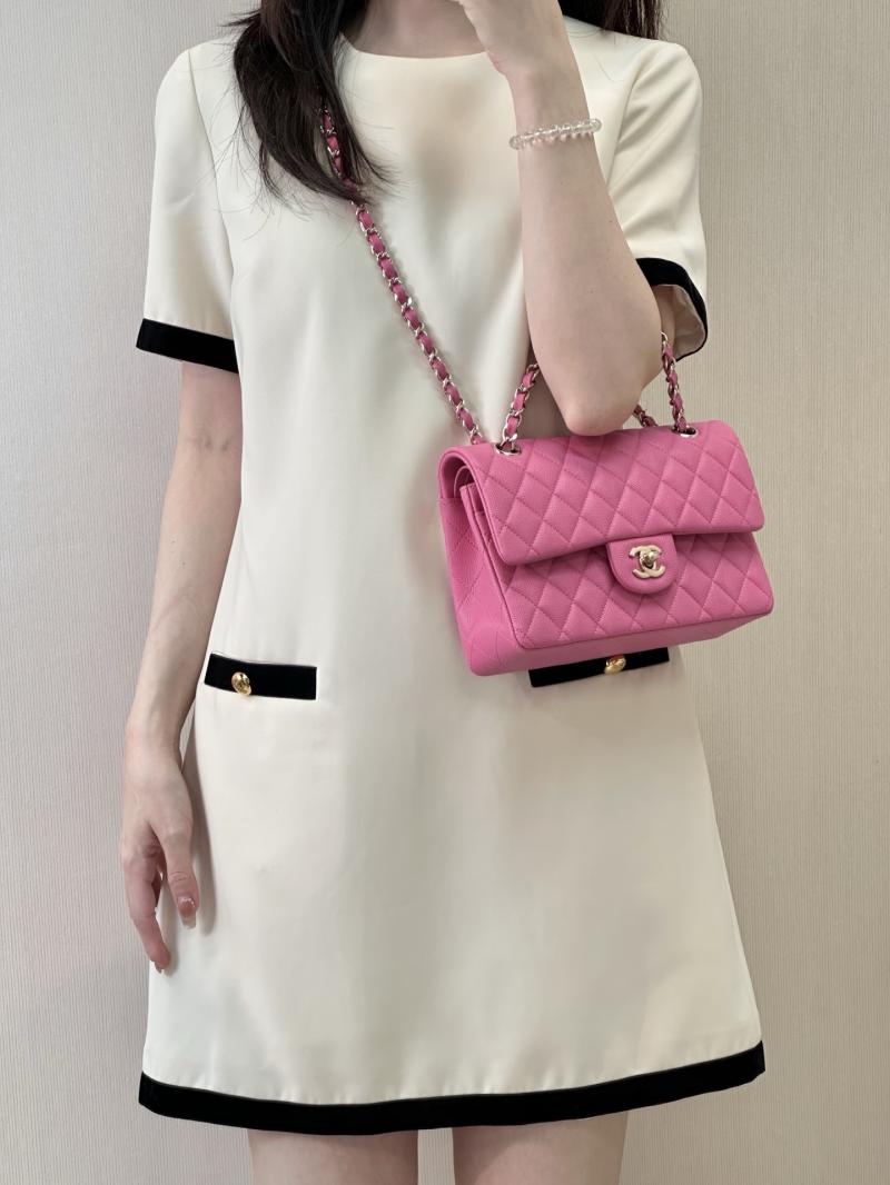 Small Chanel Grained Calfskin Flap Bag Rose A01117