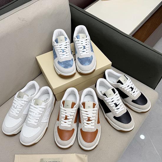 Valentino Sneakers DCB121927