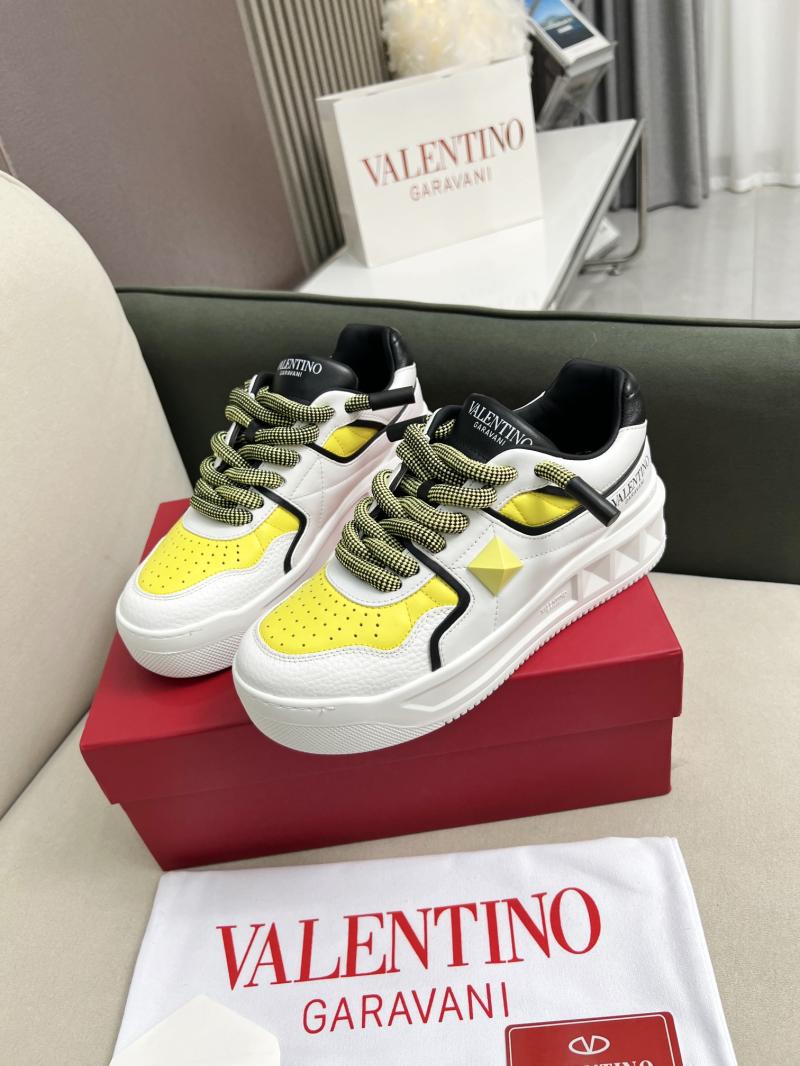 Valentino Unisex Sneakers DCB121930