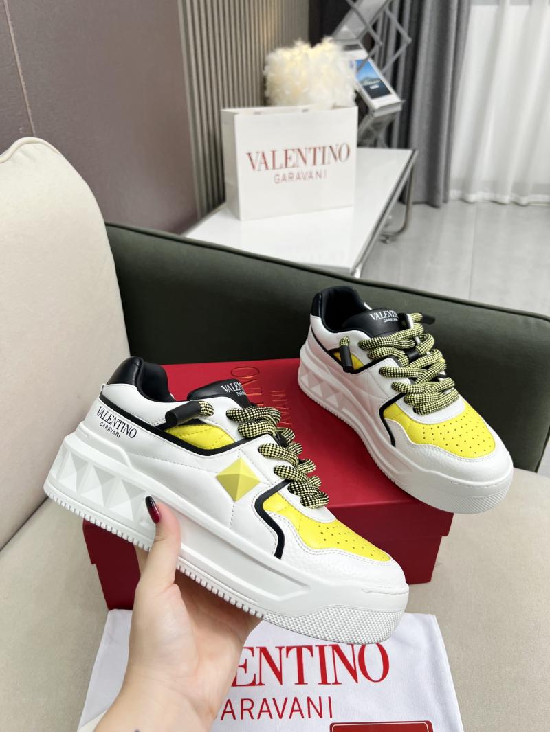 Valentino Unisex Sneakers DCB121930