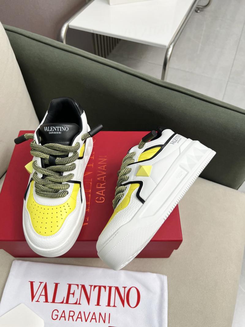 Valentino Unisex Sneakers DCB121930