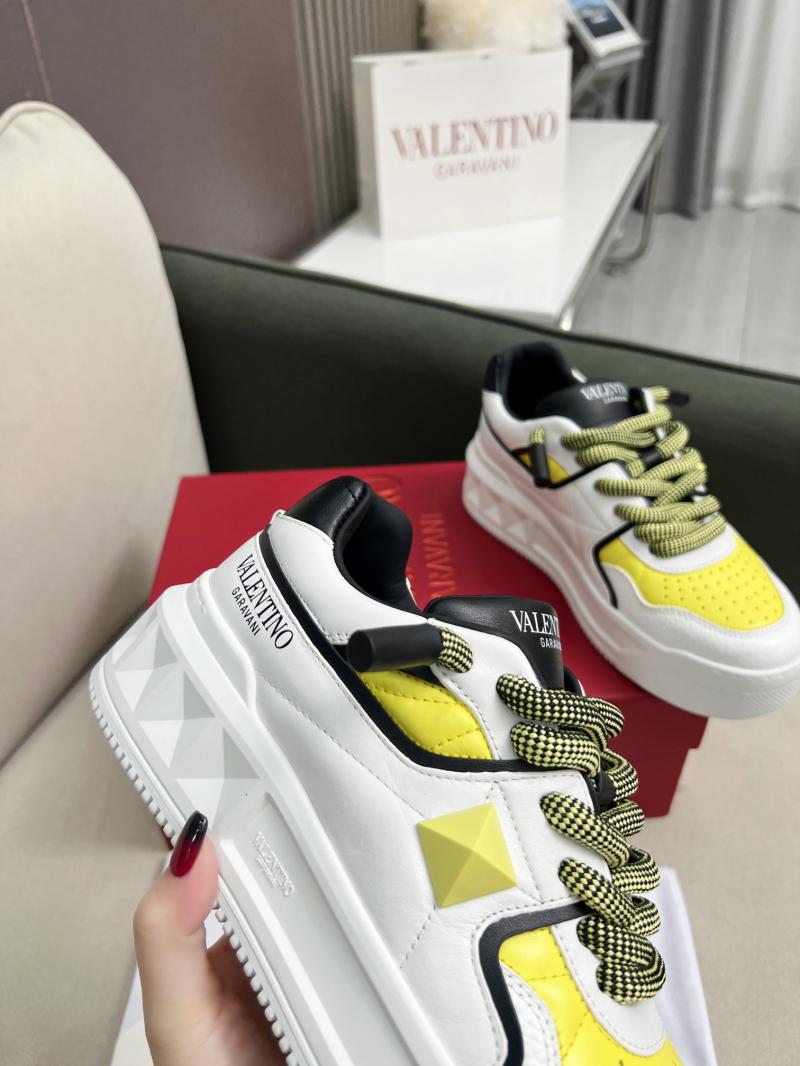 Valentino Unisex Sneakers DCB121930