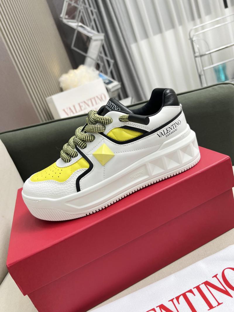 Valentino Unisex Sneakers DCB121930