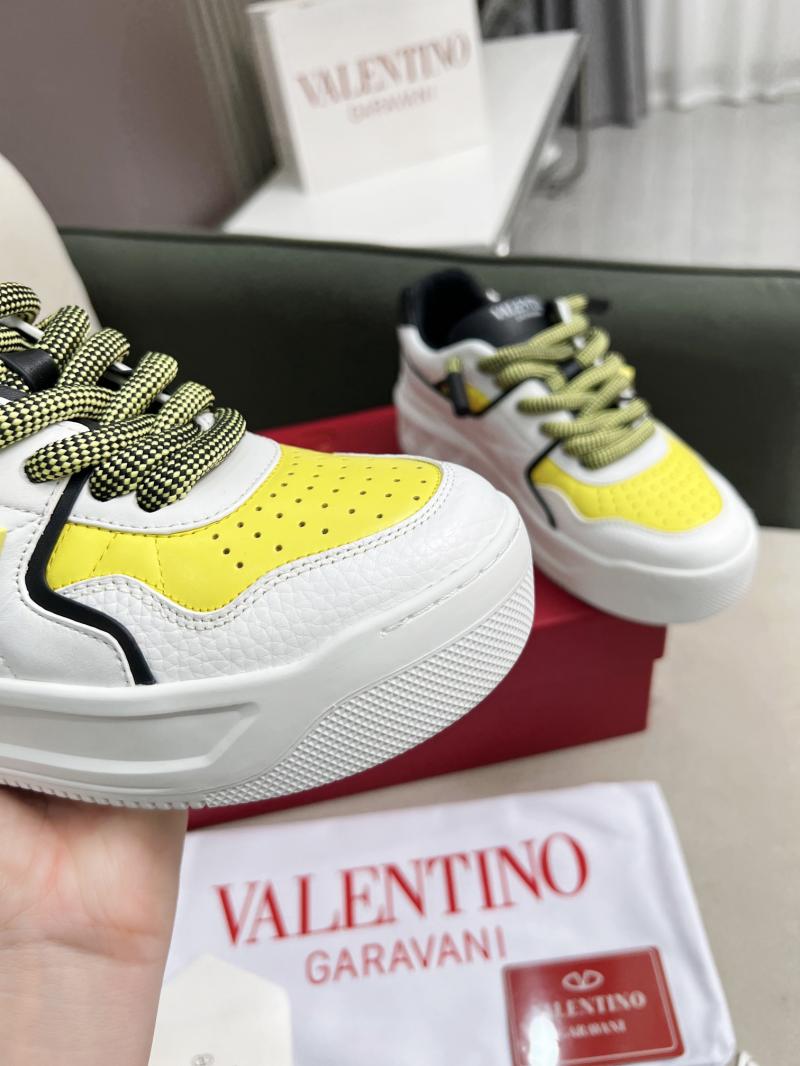 Valentino Unisex Sneakers DCB121930