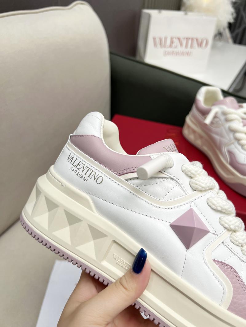 Valentino Unisex Sneakers DCB121932