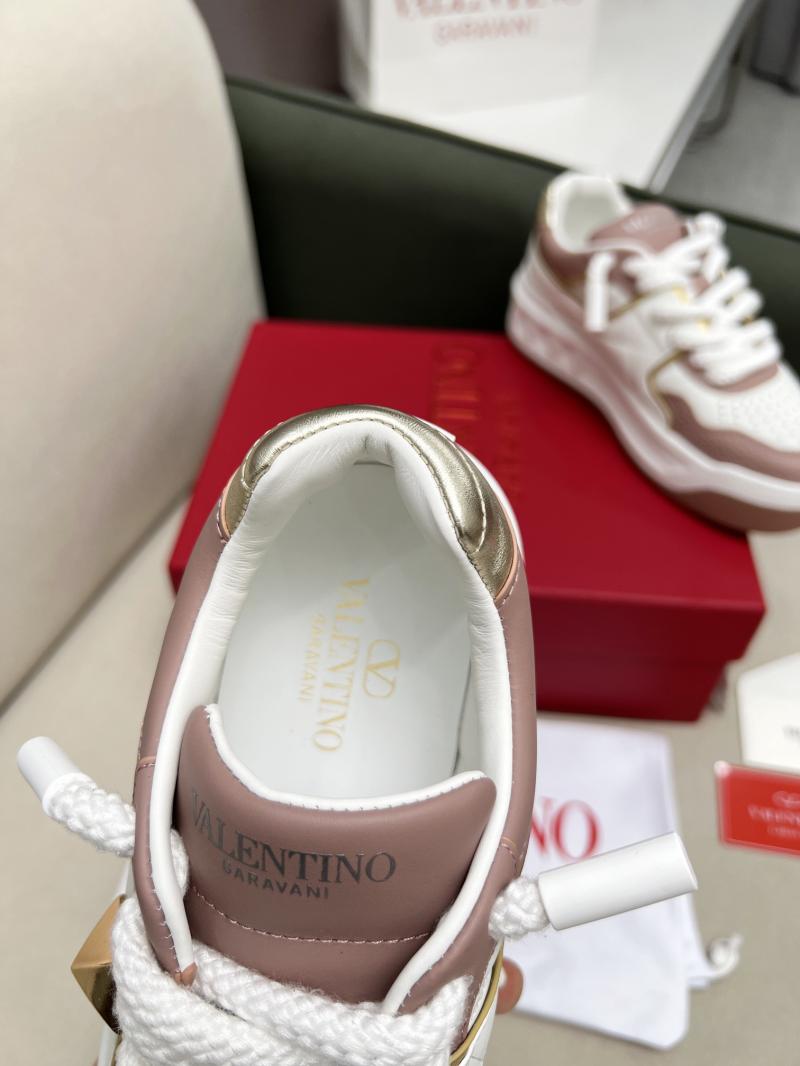 Valentino Unisex Sneakers DCB121933