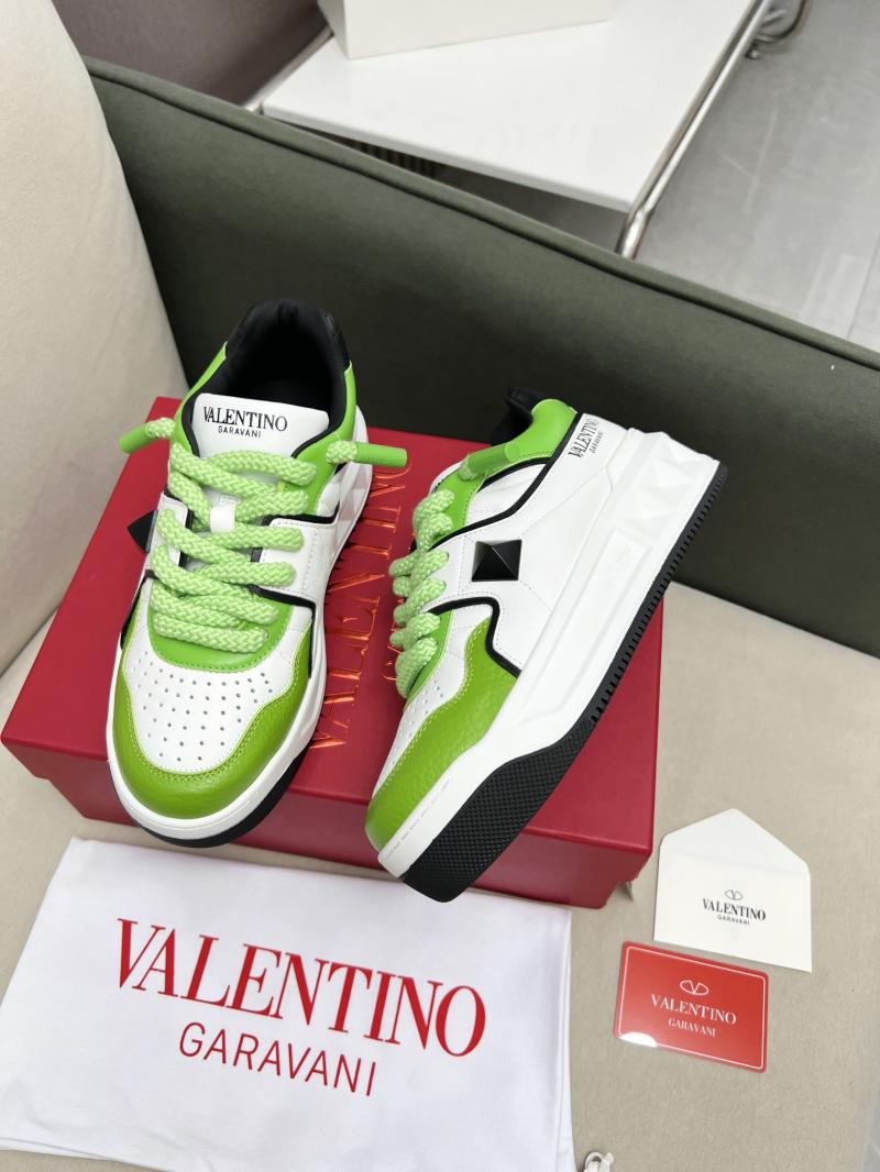 Valentino Unisex Sneakers DCB121934