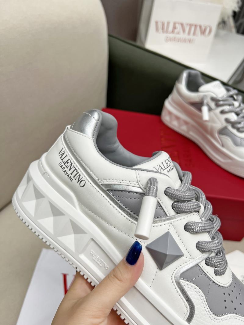 Valentino Unisex Sneakers DCB121937