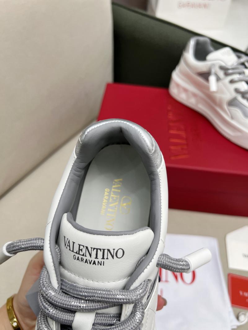 Valentino Unisex Sneakers DCB121937