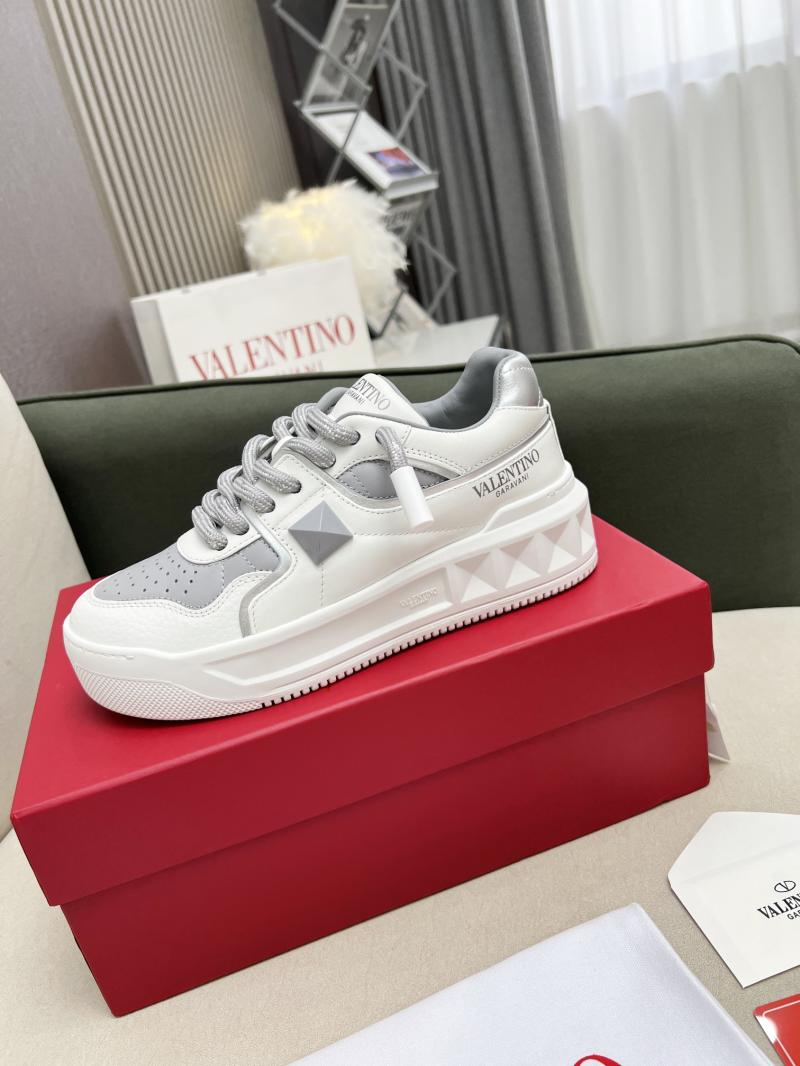Valentino Unisex Sneakers DCB121937