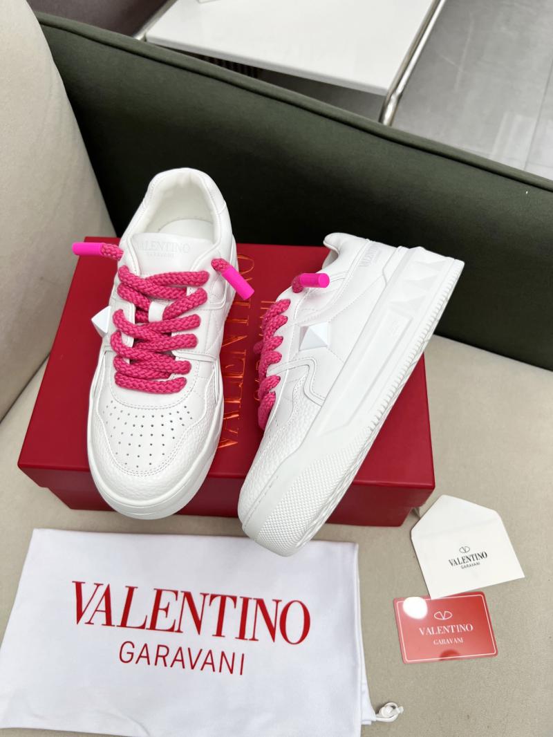 Valentino Unisex Sneakers DCB121938