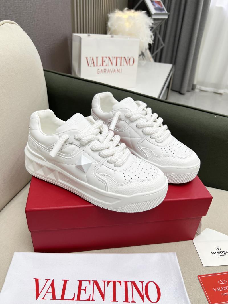 Valentino Unisex Sneakers DCB121941