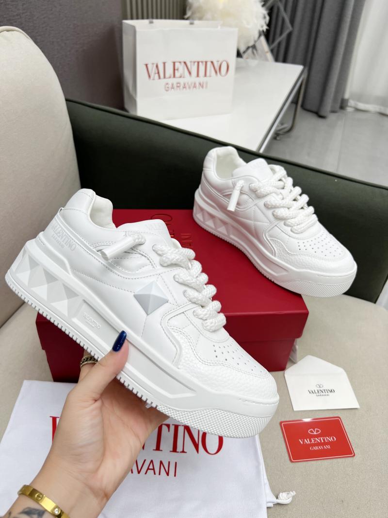 Valentino Unisex Sneakers DCB121941