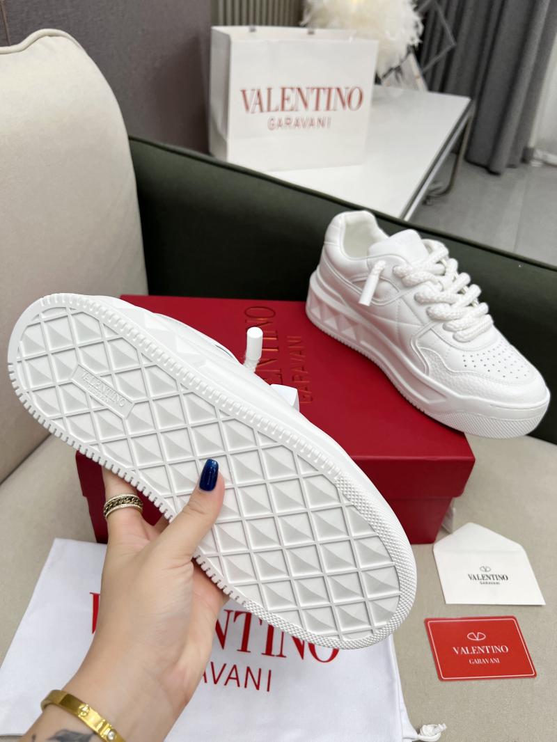 Valentino Unisex Sneakers DCB121941
