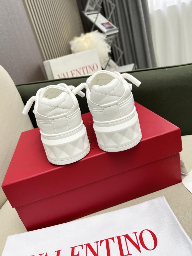 Valentino Unisex Sneakers DCB121941