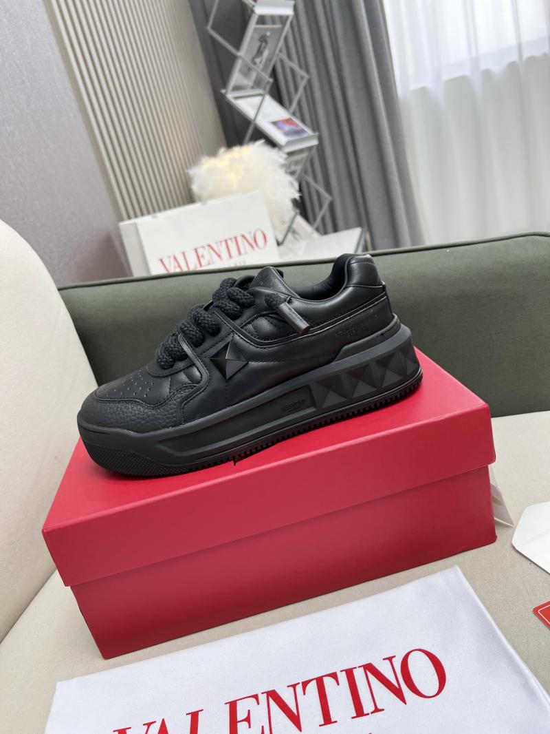 Valentino Unisex Sneakers DCB121942