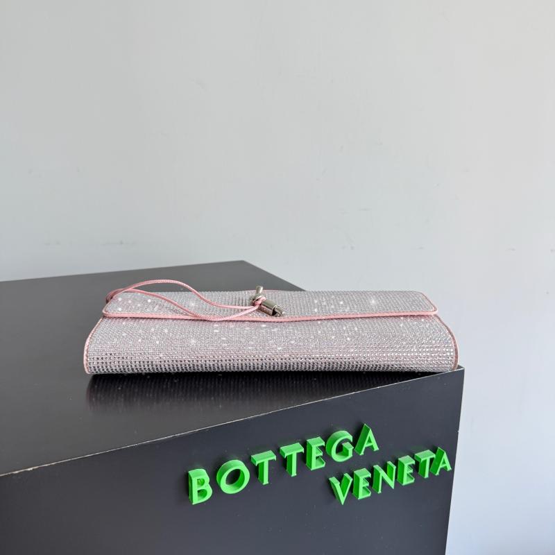 Bottega Veneta Andiamo Clutch Pink 844124