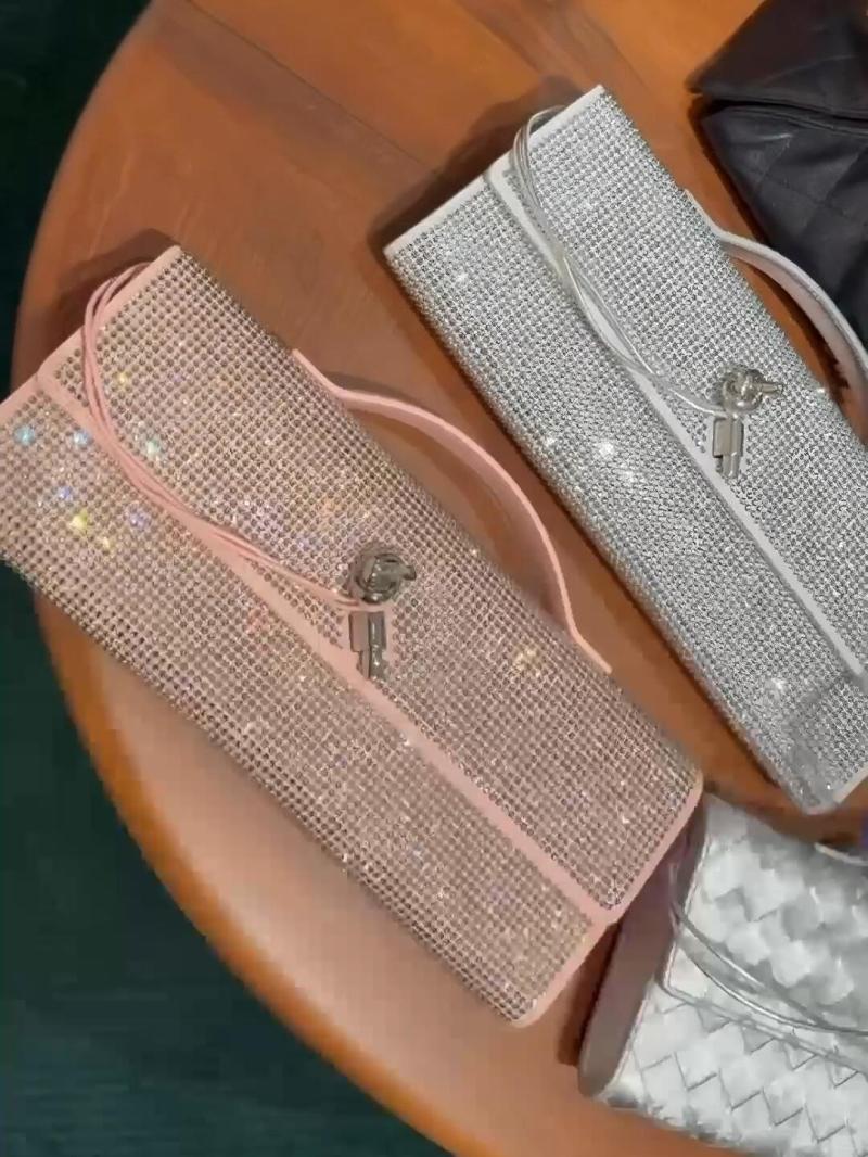 Bottega Veneta Andiamo Clutch Pink 844124