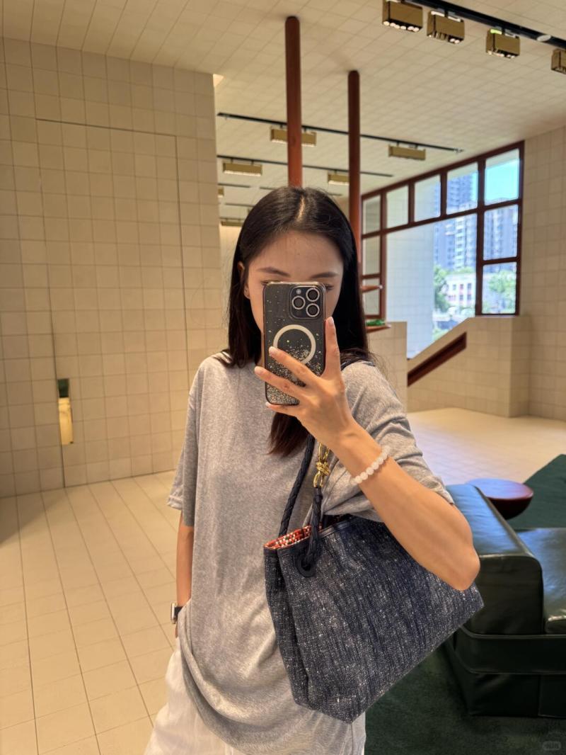 Bottega Veneta Andiamo Navy 836381