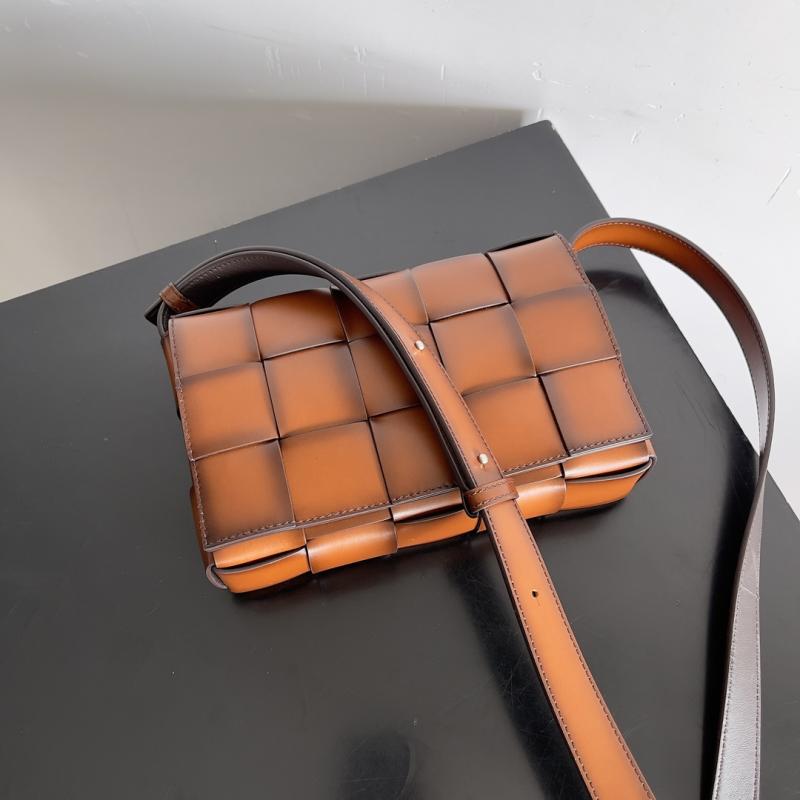 Bottega Veneta Cassette Brown 708768