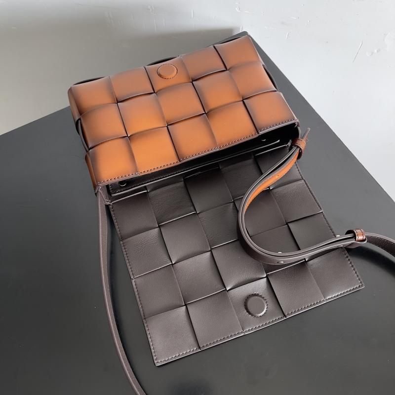 Bottega Veneta Cassette Brown 708768