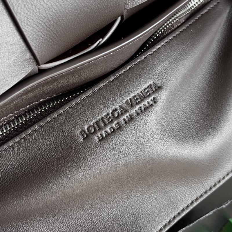 Bottega Veneta Cassette Brown 708768