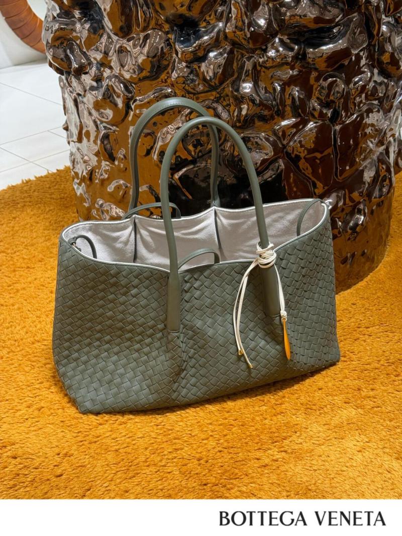 Bottega Veneta Large Pinacoteca Pickle 817166