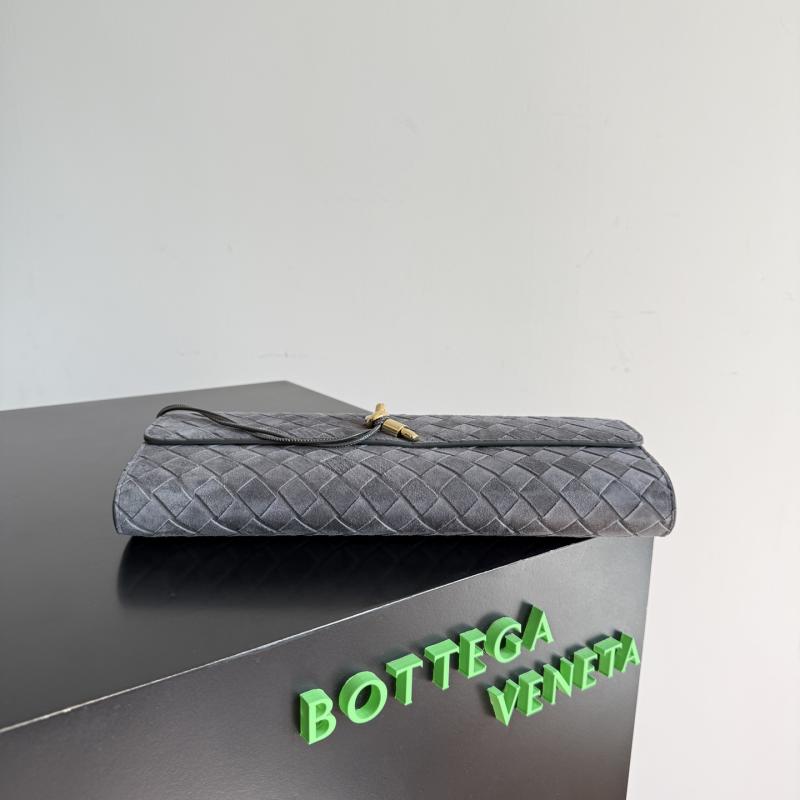 Bottega Veneta Long Andiamo Clutch Graphite 741511