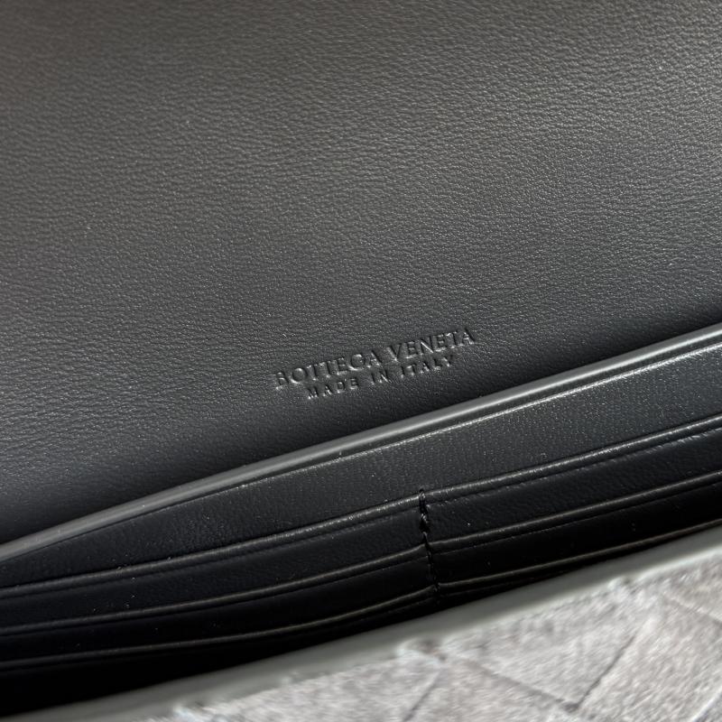 Bottega Veneta Long Andiamo Clutch Graphite 741511