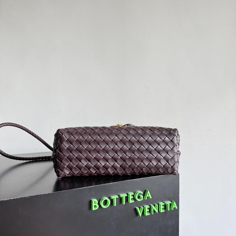 Bottega Veneta Medium Andiamo Dark barolo B743572