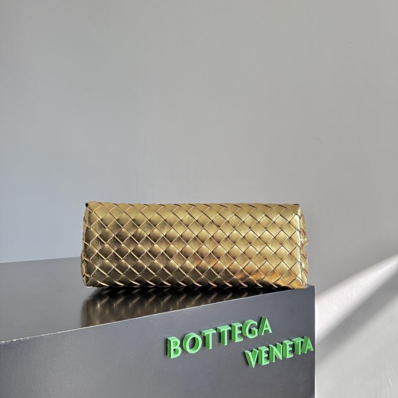 Bottega Veneta Medium Andiamo Gold B743572