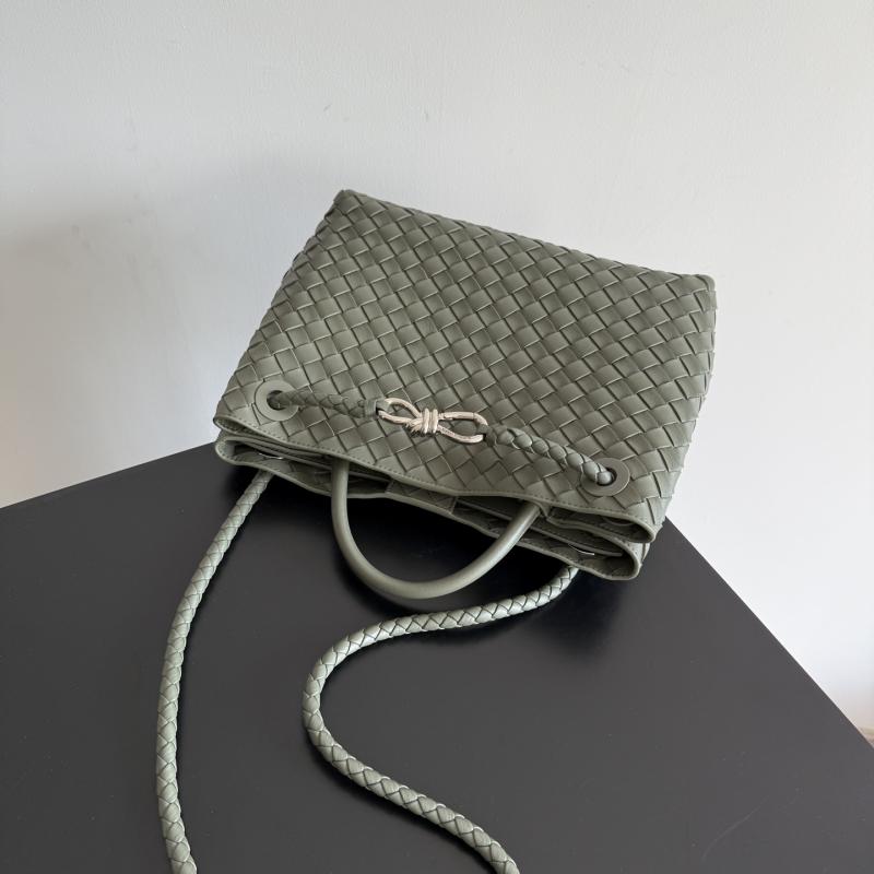 Bottega Veneta Medium Andiamo Pickle B743572