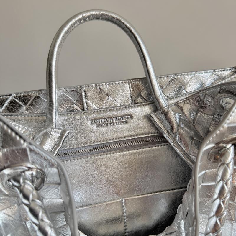 Bottega Veneta Medium Andiamo Silver B743572