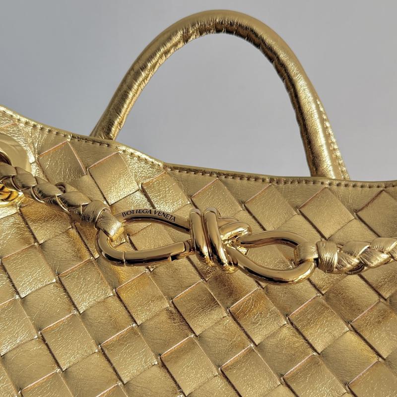 Bottega Veneta Small Andiamo Gold 743568