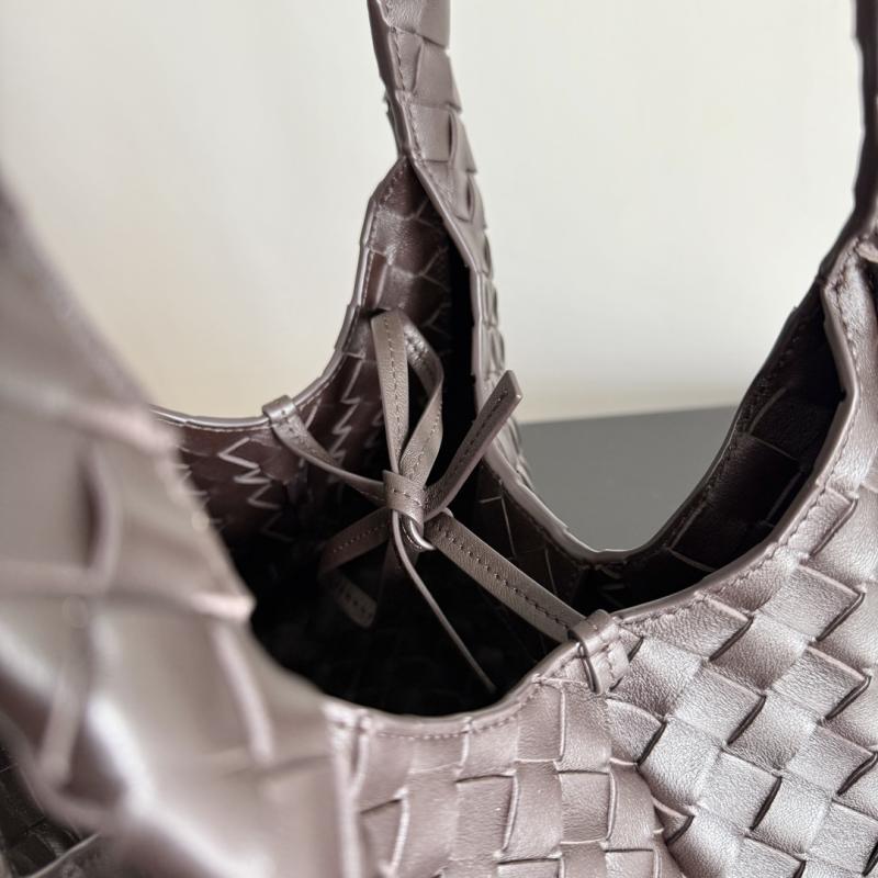 Bottega Veneta Small Campana Fondant 854248