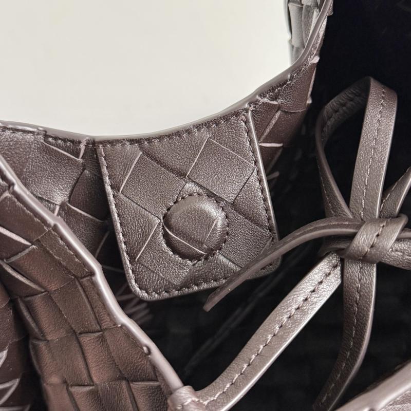 Bottega Veneta Small Campana Fondant 854248