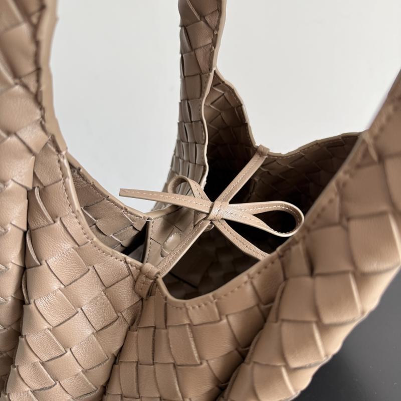 Bottega Veneta Small Campana Pinecone 854248