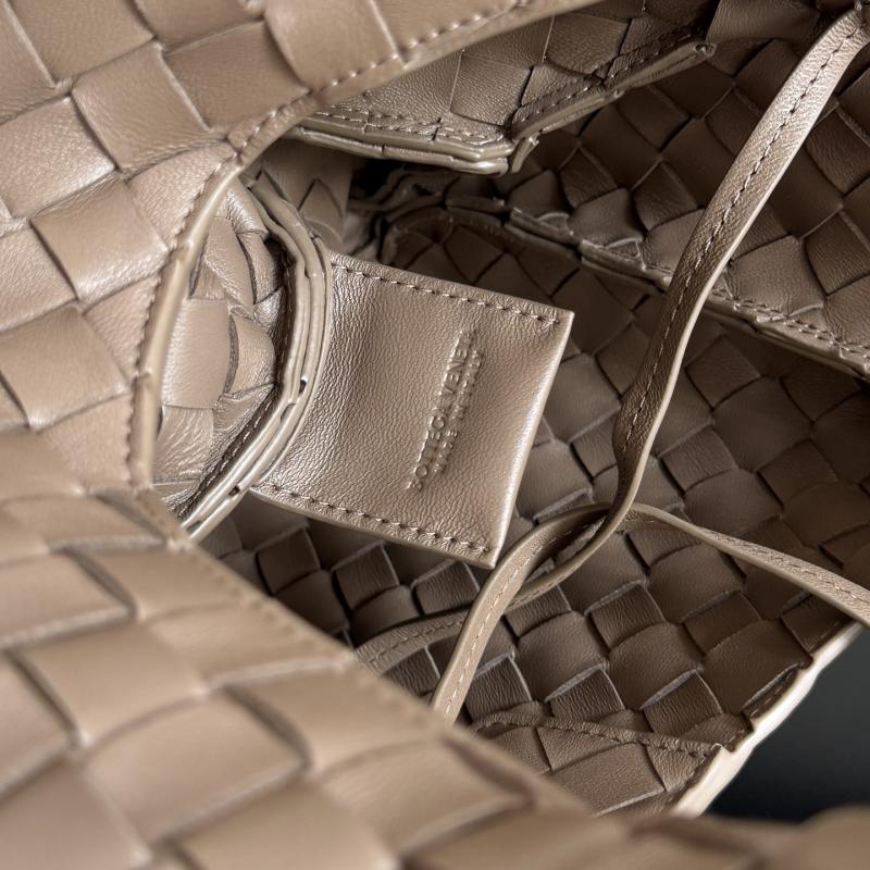 Bottega Veneta Small Campana Pinecone 854248