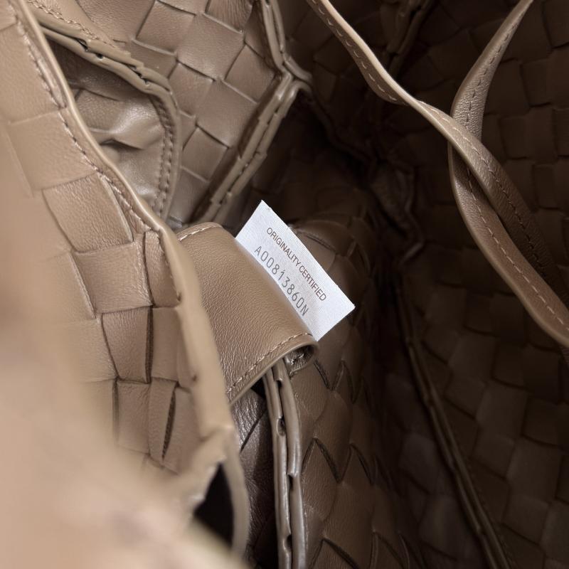 Bottega Veneta Small Campana Pinecone 854248