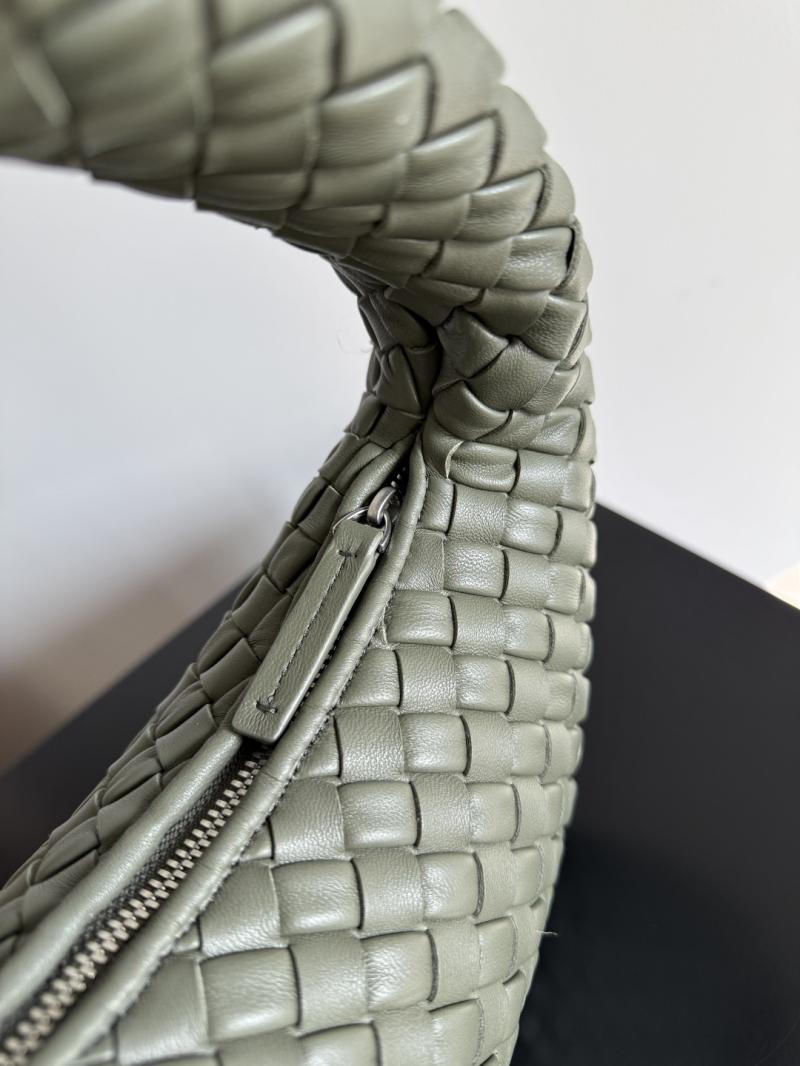 Bottega Veneta Small Veneta Pickle 856736