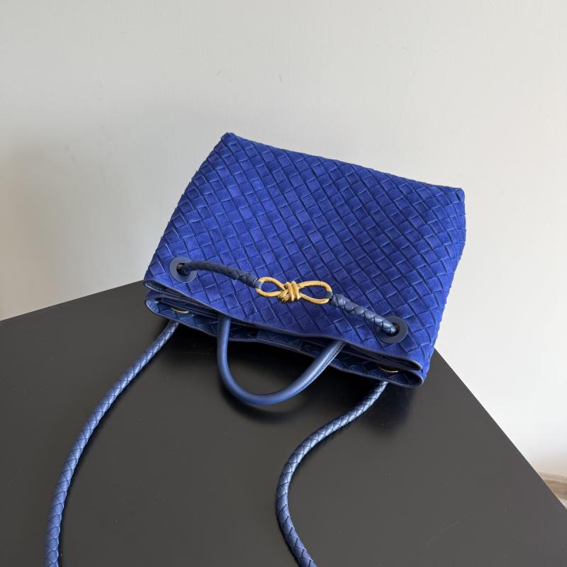 Bottega Veneta Suede Medium Andiamo Blue royal B743572
