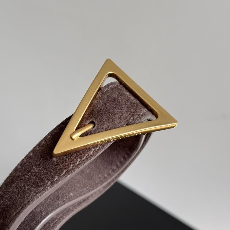 Bottega Veneta Suede Padded Cassette Fondant 70026