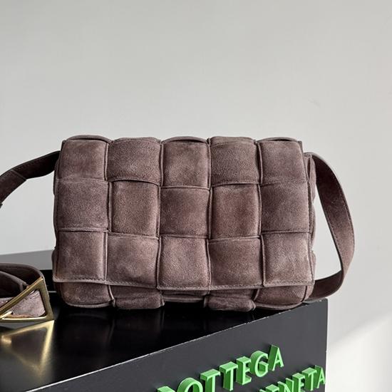 Bottega Veneta Suede Padded Cassette Fondant 70026